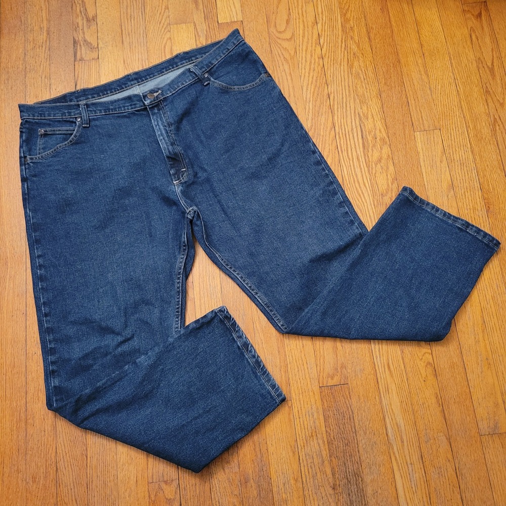 Wrangler 42x30 Jeans Blue Straight Leg Stretch Denim Rugged Outdoors Work Comfy